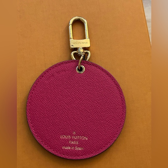 Authentic Louis Vuitton Monogram Illustre Travel bag charm. Offers are welcome! - Picture 5 of 7